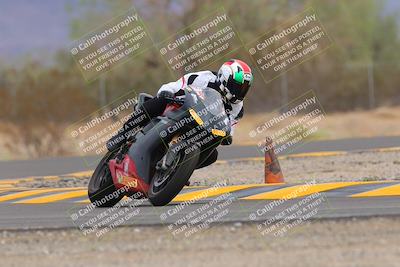 media/Sep-10-2022-SoCal Trackdays (Sat) [[a5bf35bb4a]]/Turn 6 (1140am)/